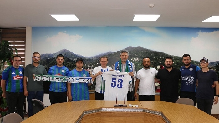 Başkan Özer, Tribün Liderlerini Makamında Ağırladı